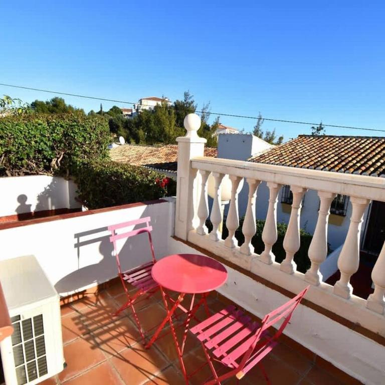 Family Villa Pool Sea Views & Walk to Beach - Villa - 31