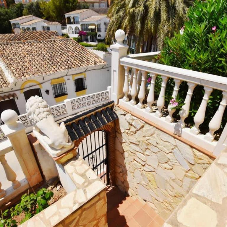 Family Villa Pool Sea Views & Walk to Beach - Villa - 39