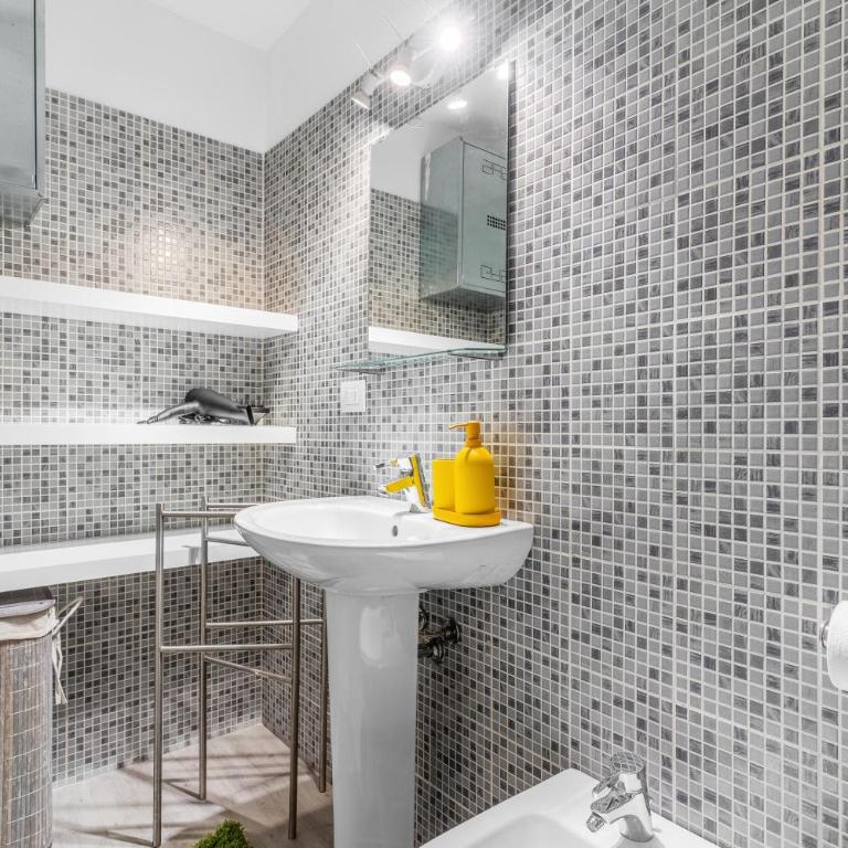 Loft Moderno Milano - Metro M1 - Duomo 15 min - Appartamento con 1 Camera da Letto - 14