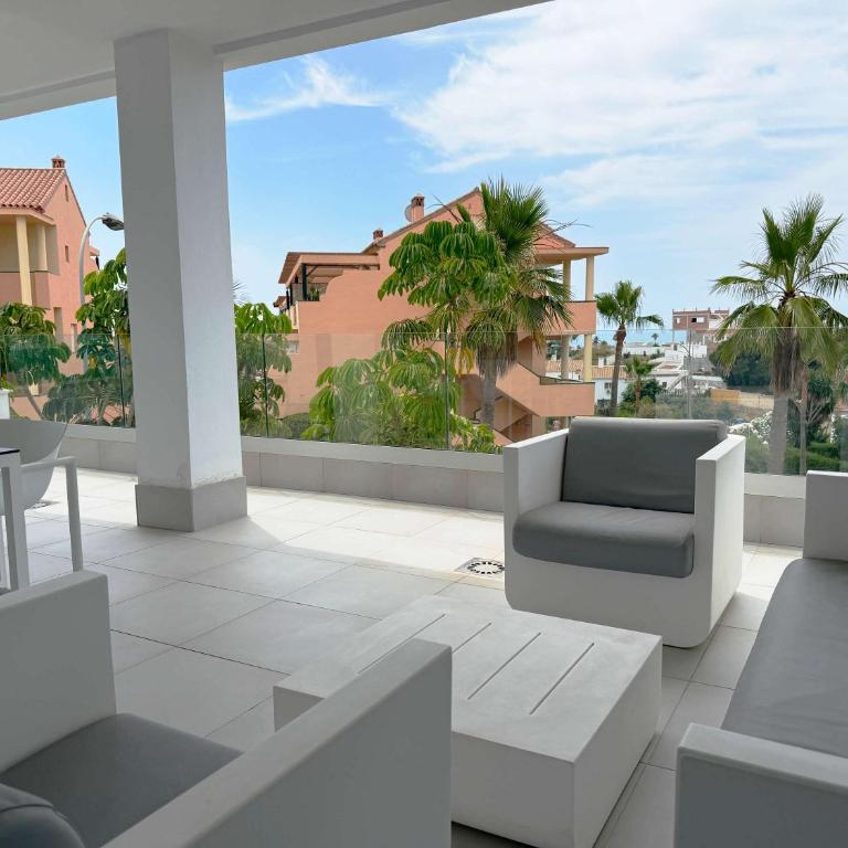 Santa Barbara Heights Ground Floor Plunge Pool - Apartamento - 4
