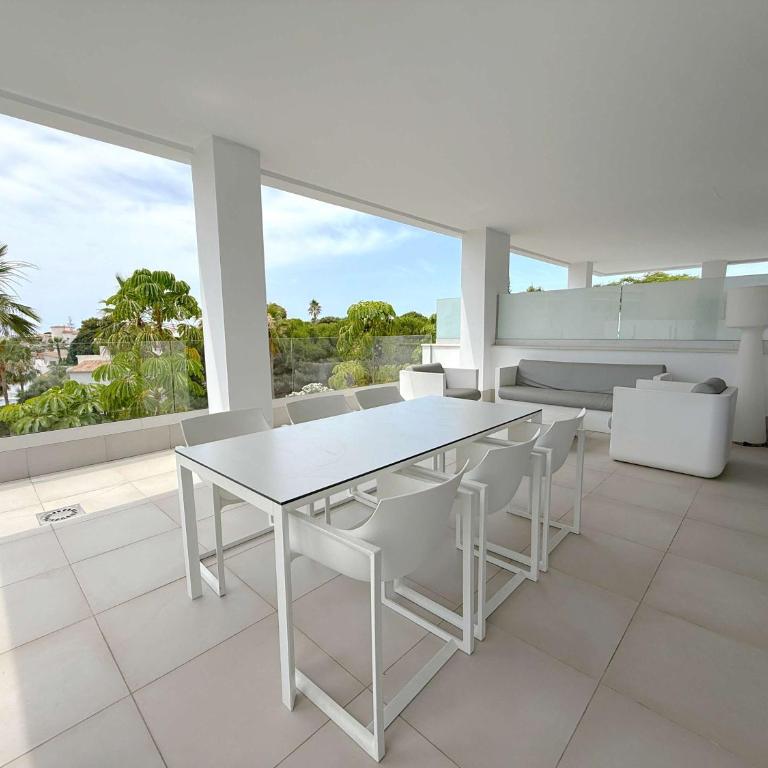 Santa Barbara Heights Ground Floor Plunge Pool - Apartamento - 14
