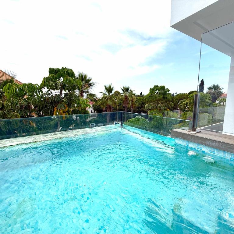 Santa Barbara Heights Ground Floor Plunge Pool - Apartamento - 15