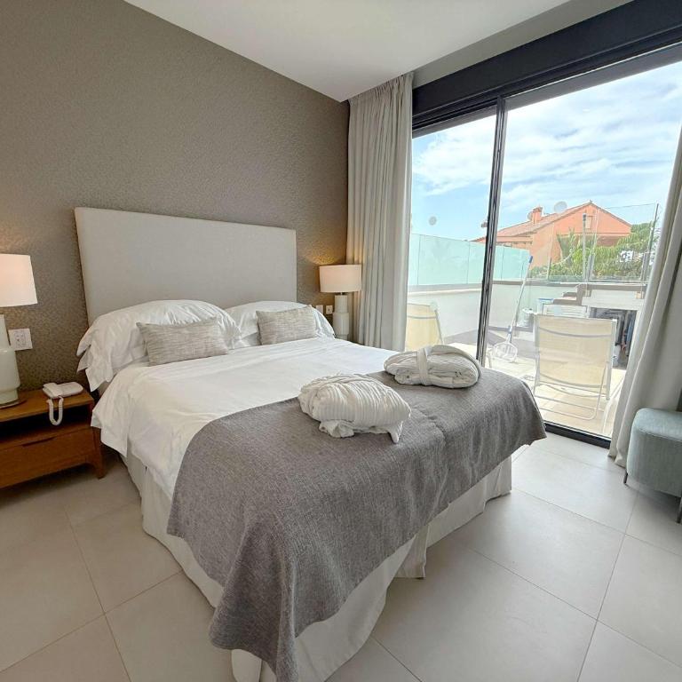 Santa Barbara Heights Ground Floor Plunge Pool - Apartamento - 19