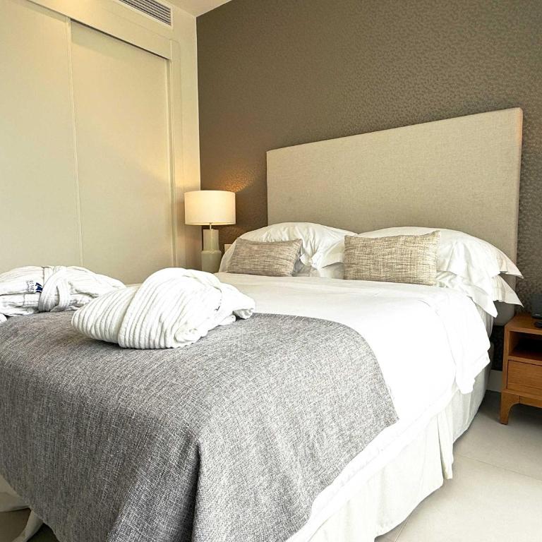 Santa Barbara Heights Ground Floor Plunge Pool - Apartamento - 20