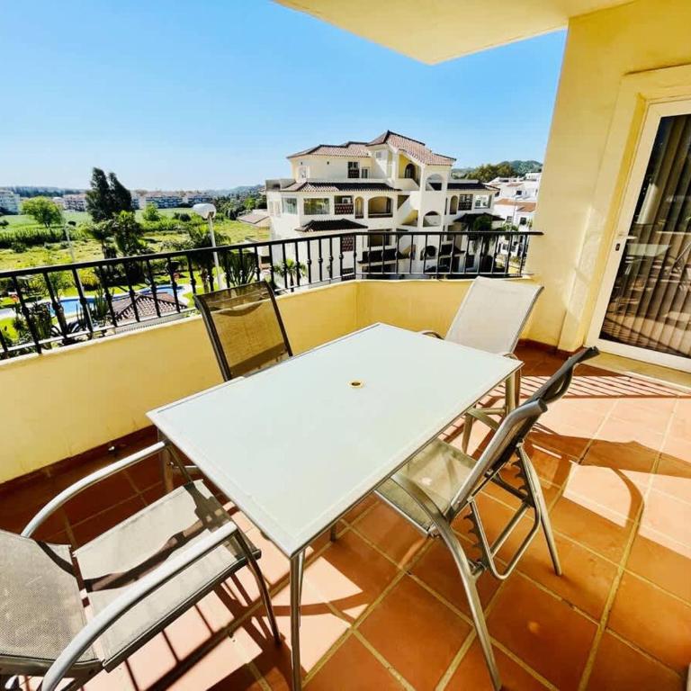 2 Terraces Pool & Parking for 5 Guests - Apartamento - 32