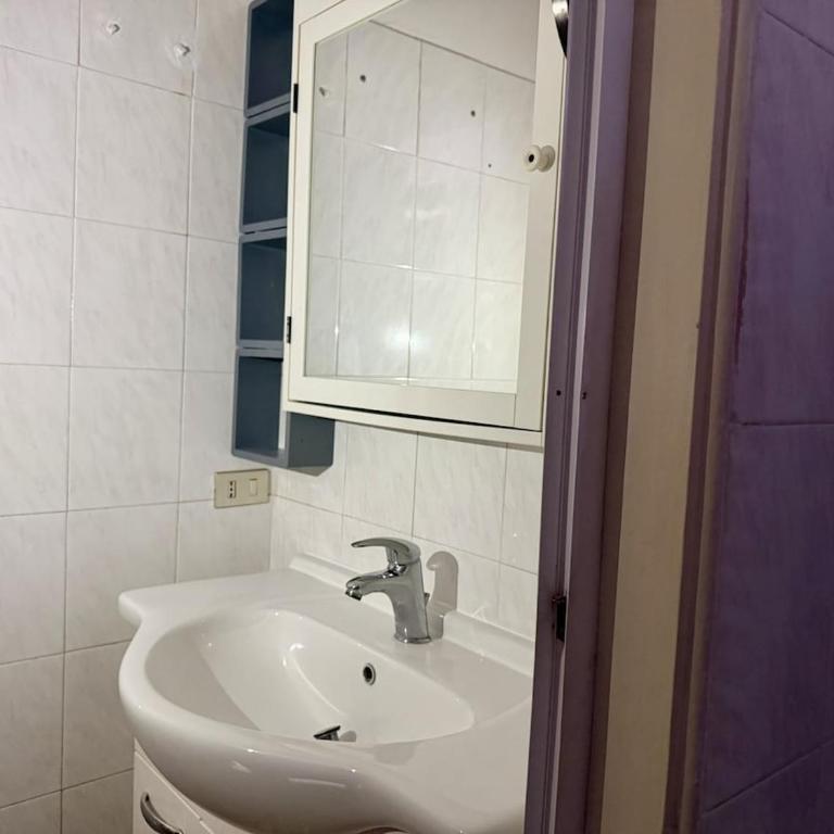 HOST4U - Torino City Purple Nest Apartment - One-Bedroom Apartment - 9