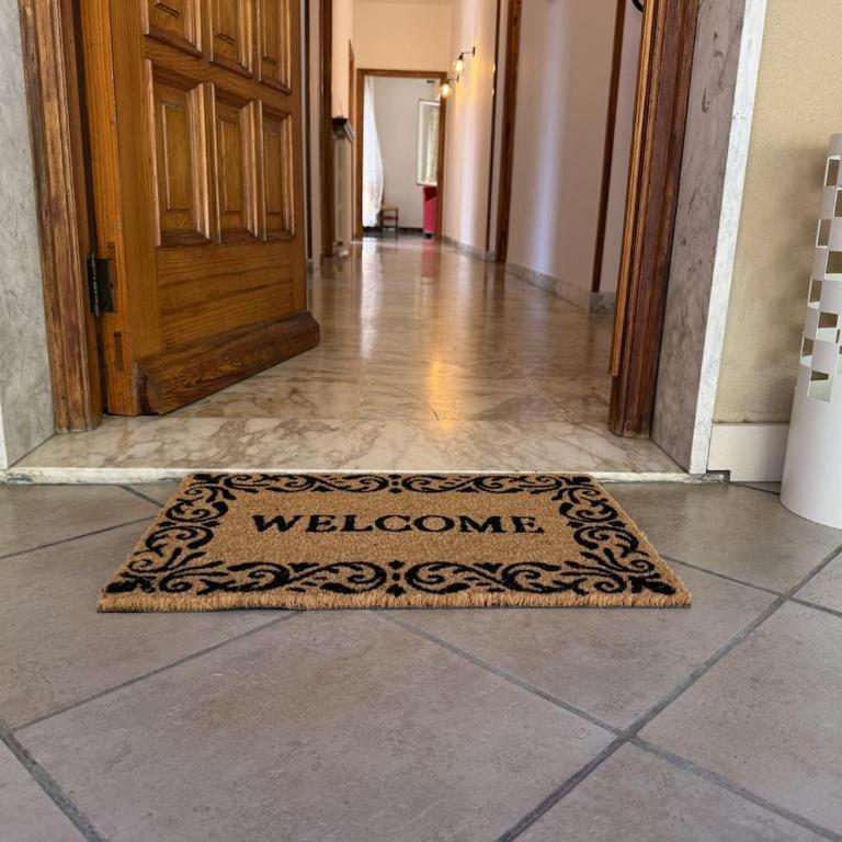 HOST4U - Beautiful Apartment with 3 Bedrooms in Imperia - Three-Bedroom Apartment - 21