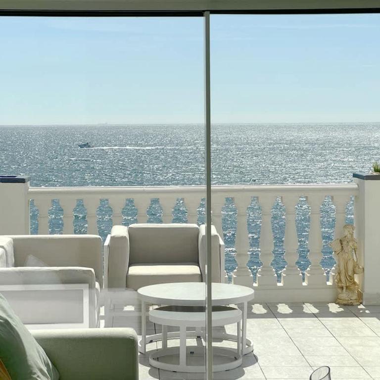 Panoramic Seafront Apartment with Terrace - Apartamento - 3