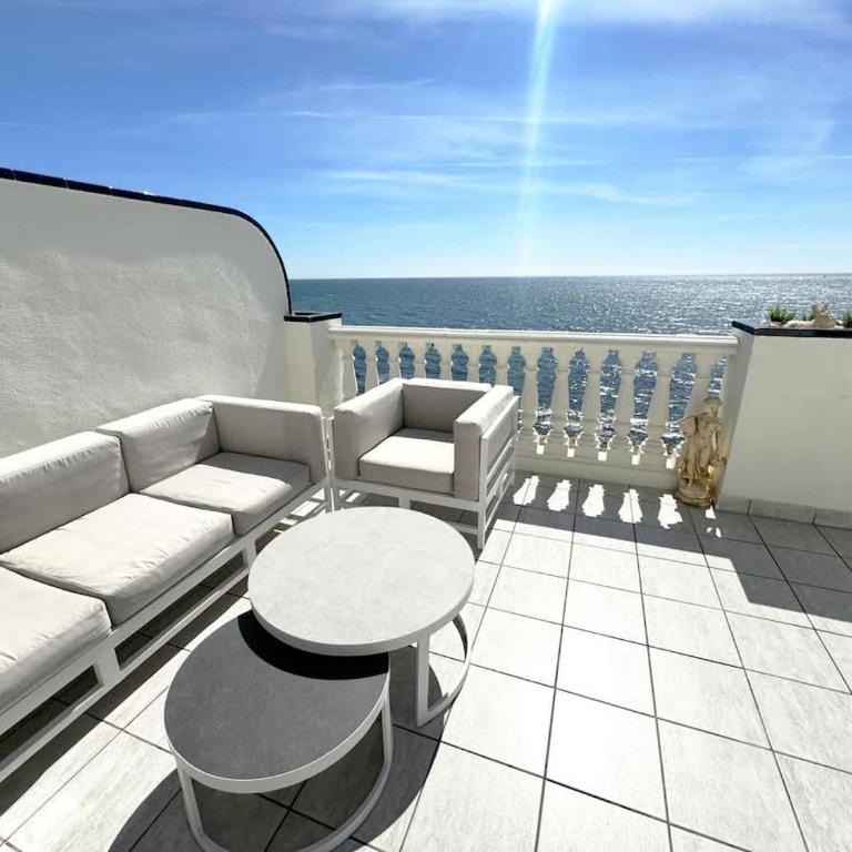 Panoramic Seafront Apartment with Terrace - Apartamento - 6