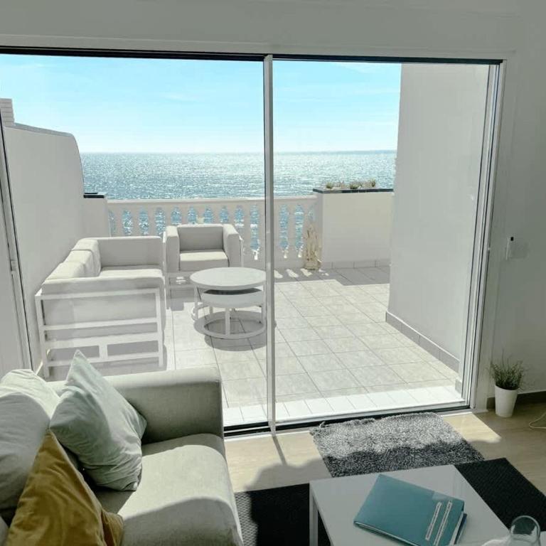 Panoramic Seafront Apartment with Terrace - Apartamento - 11