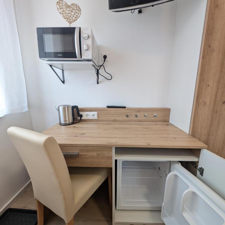 See 7 - Modernes Balkon-Studio - Seenähe & 2x Bäderkarte - Apartment mit 1 Schlafzimmer - 4