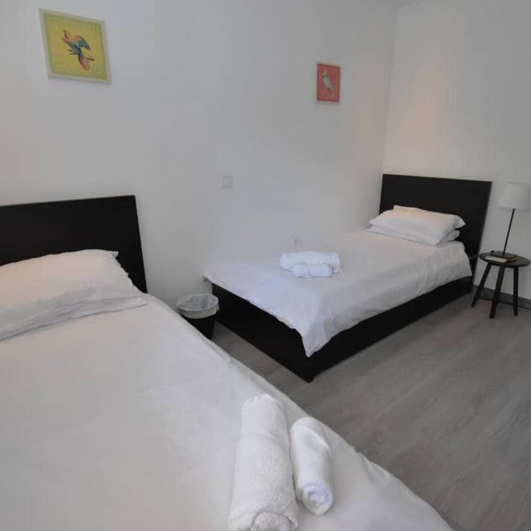 Rare 2BR Benal Beach Heated Pool & Slides - Apartment - 20