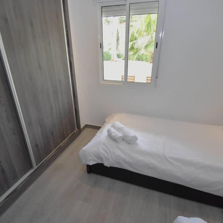 Rare 2BR Benal Beach Heated Pool & Slides - Apartment - 21
