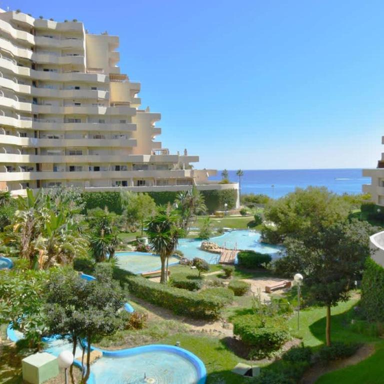 Benal Beach Sea Views Pools & Beach - Apartment - 10