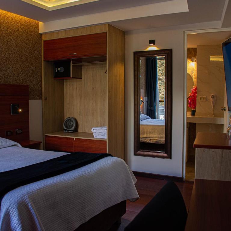 Hotel Terra - Double Room with Private Bathroom - 3