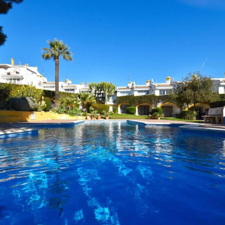 Walk to Beach Pool Garden & BBQ House - Apartamento - 3