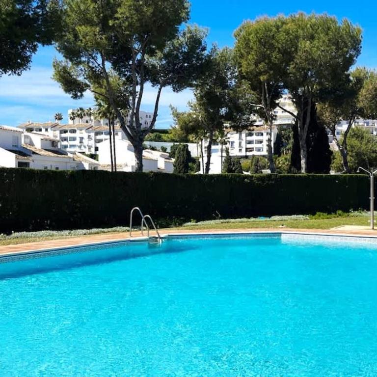 Ground Floor Apt with Pool & Garden Access - Apartamento - 1