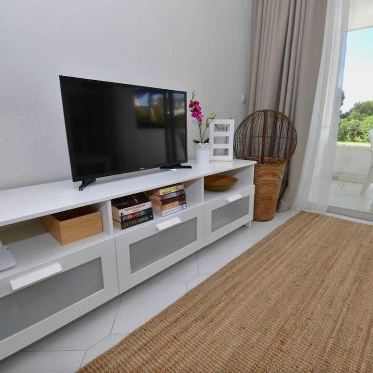Ground Floor Apt with Pool & Garden Access - Apartamento - 8