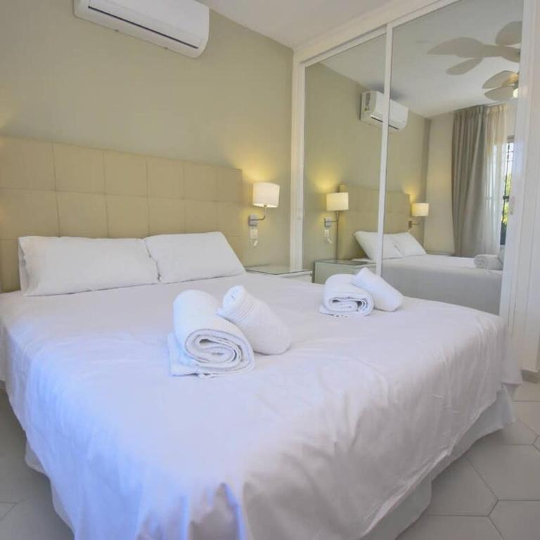 Ground Floor Apt with Pool & Garden Access - Apartamento - 11