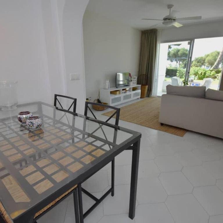 Ground Floor Apt with Pool & Garden Access - Apartamento - 21