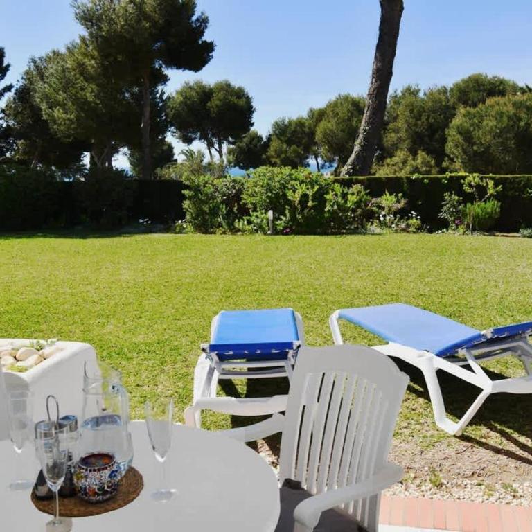 Ground Floor Apt with Pool & Garden Access - Apartamento - 37