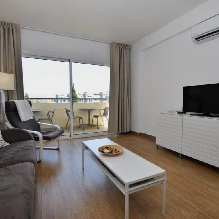 La Colina Apartment Pool Beach & Train - Apartamento - 12