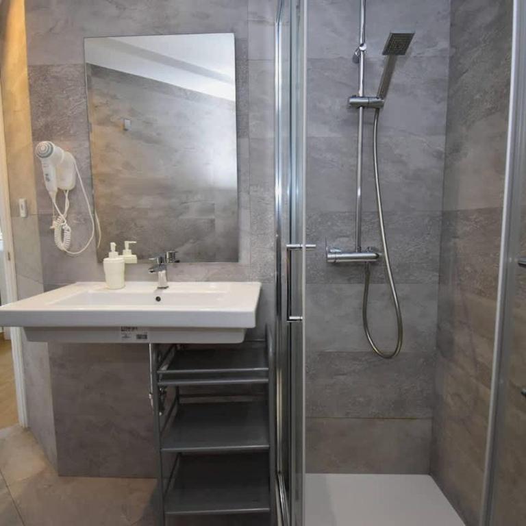 La Colina Apartment Pool Beach & Train - Apartamento - 26