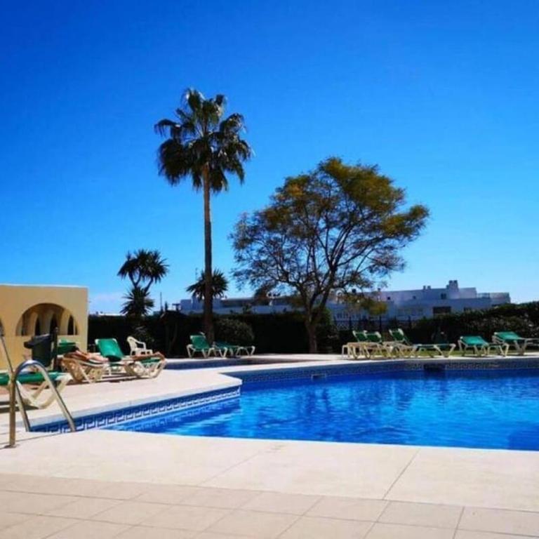 La Colina Apartment Pool Beach & Train - Apartamento - 34
