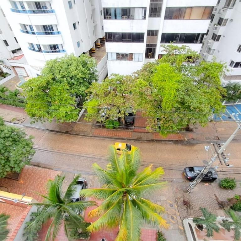 Family Oceanside Pool & Private Beach Access 3 BDRM Apartment - Three-Bedroom Apartment - 3