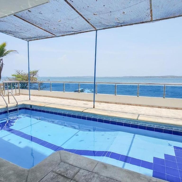 Family Oceanside Pool & Private Beach Access 3 BDRM Apartment - Three-Bedroom Apartment - 22