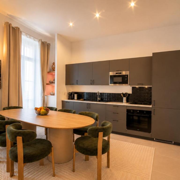 La Palme d'Or - Three-Bedroom Apartment - 25