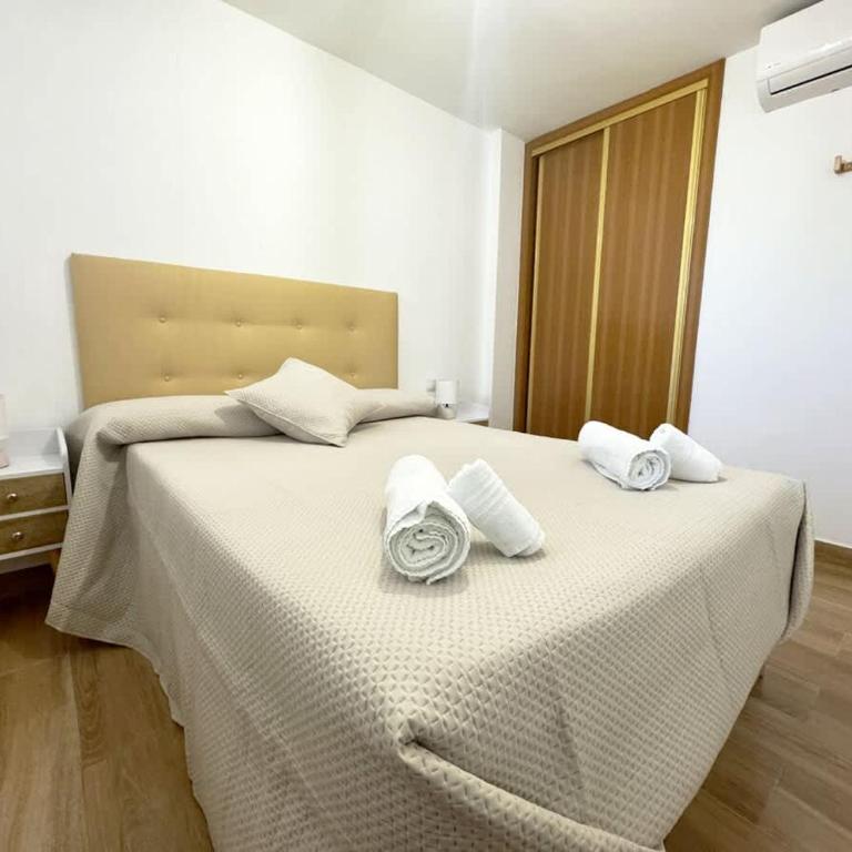 Beachfront 1-Bed Apartment with Stunning Views - Apartamento - 21