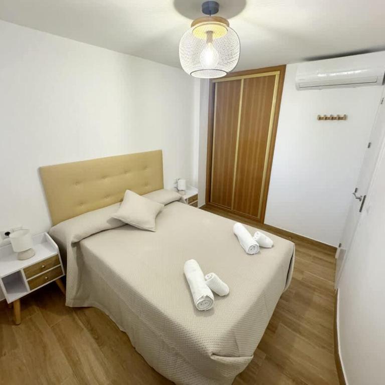 Beachfront 1-Bed Apartment with Stunning Views - Apartamento - 22