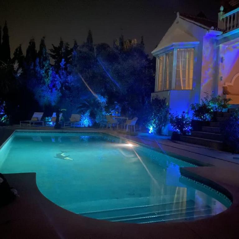 Large Calahonda Villa Pool Hot Tub & Garden - Apartamento - 40