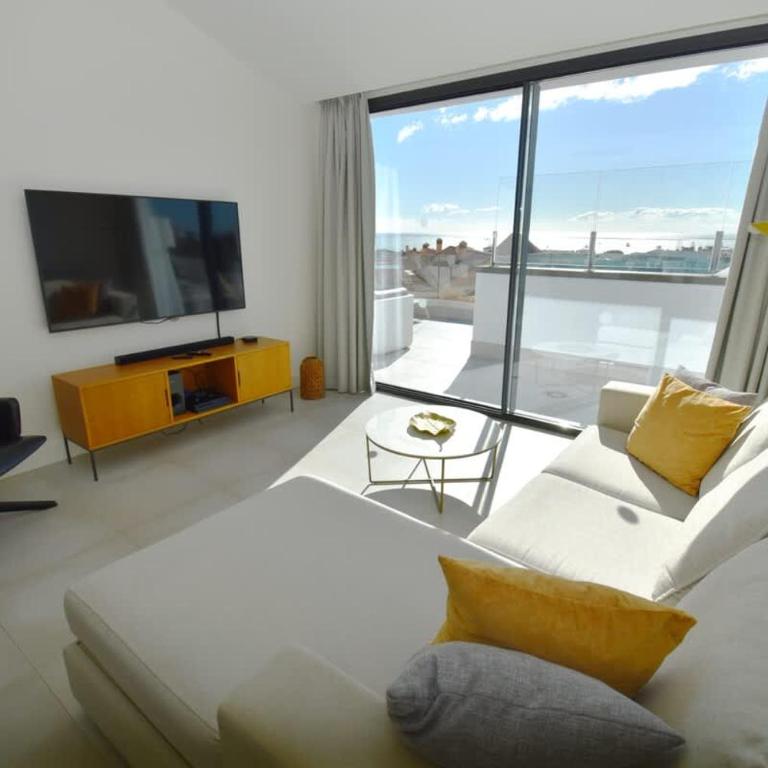 Top-Floor Apartment Private Pool & Sea Views - Apartamento - 12
