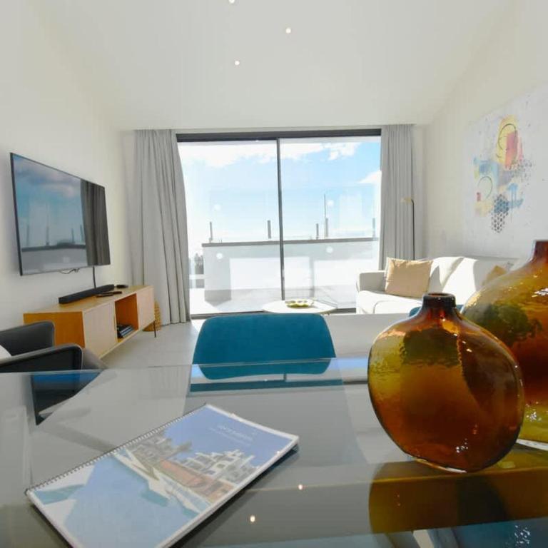 Top-Floor Apartment Private Pool & Sea Views - Apartamento - 35