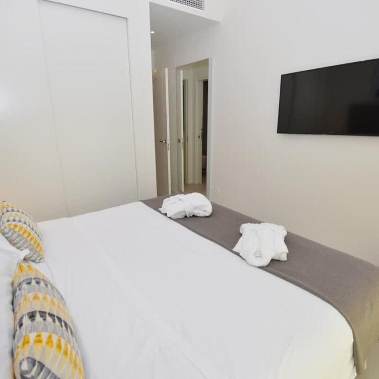 Top-Floor Apartment Private Pool & Sea Views - Apartamento - 45