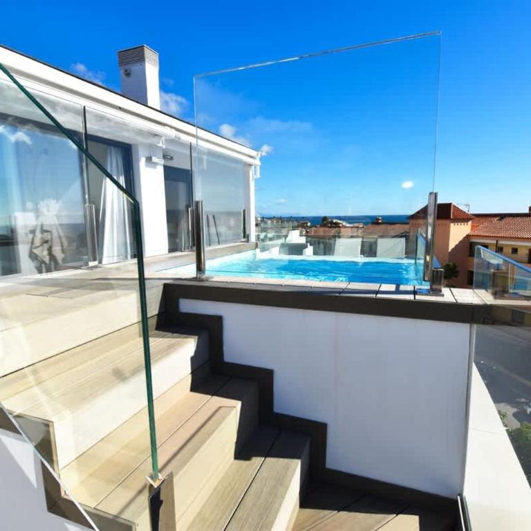 Top-Floor Apartment Private Pool & Sea Views - Apartamento - 47
