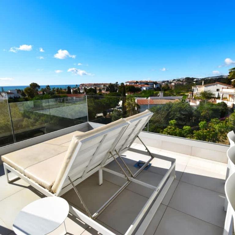 Top-Floor Apartment Private Pool & Sea Views - Apartamento - 56