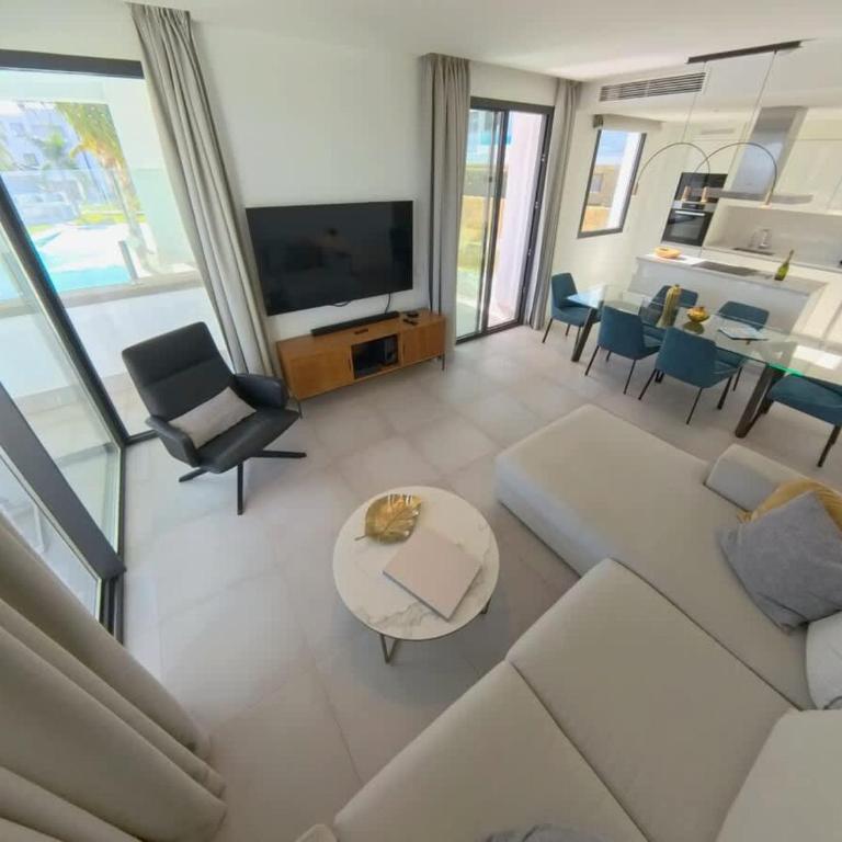 Luxury 2-Bed Plunge Pool & Sea Views - Apartamento - 13