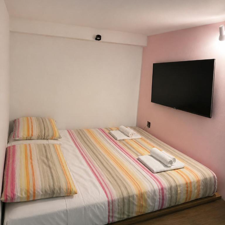 Cuore di Napoli - Appartamento con 2 Camere da Letto - 18