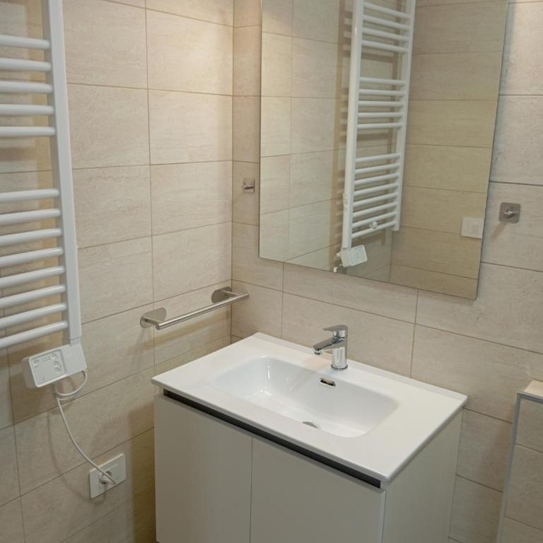 Villa Maldera-case vacanza-loft- loft queen specchio - Habitación Doble con baño privado - 6