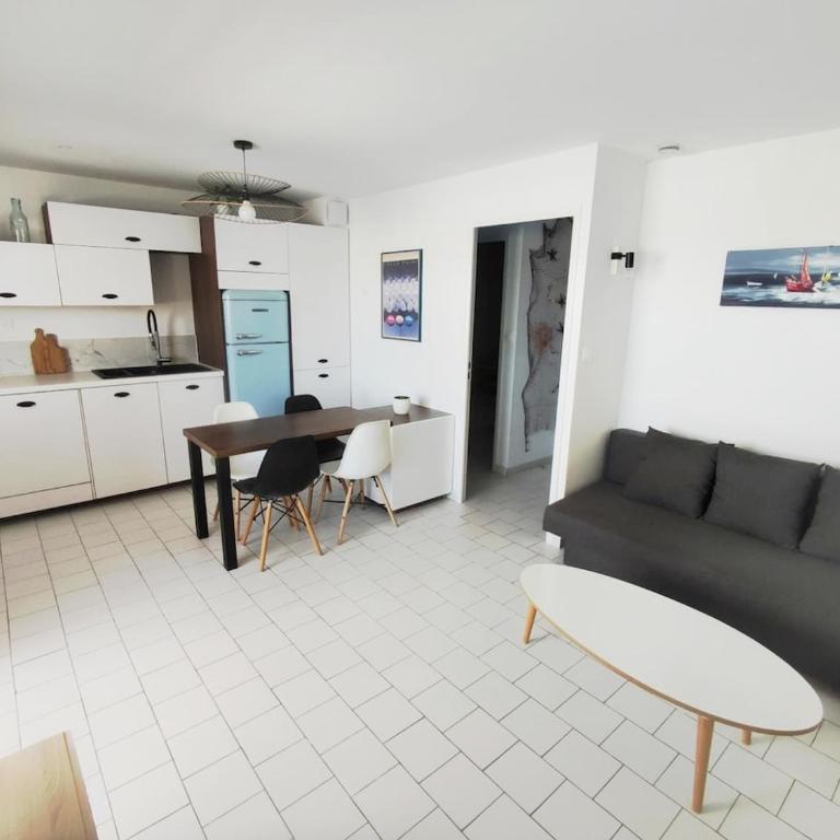 Grand T2 Bis climatisé vue imprenable - Appartement 2 Chambres avec Vue sur le Port - 5