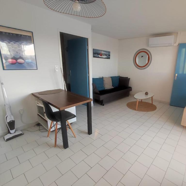 Grand T2 Bis climatisé vue imprenable - Appartement 2 Chambres avec Vue sur le Port - 6