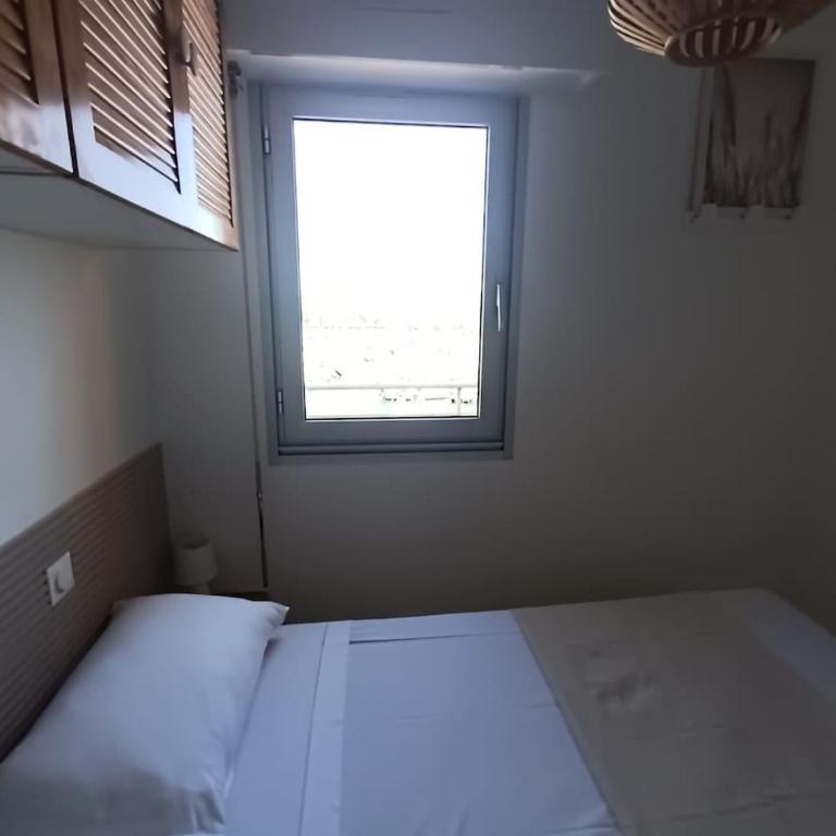 Grand T2 Bis climatisé vue imprenable - Appartement 2 Chambres avec Vue sur le Port - 9