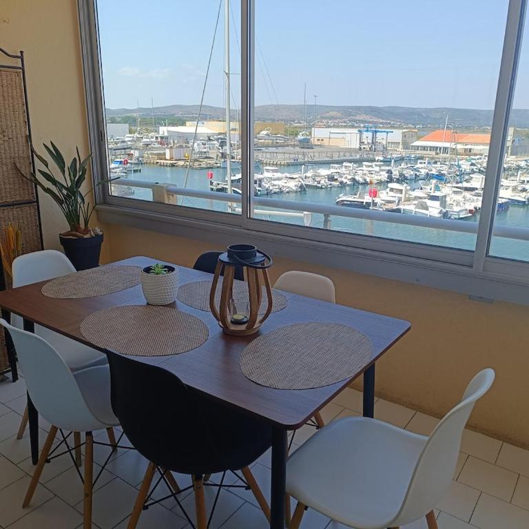 Grand T2 Bis climatisé vue imprenable - Appartement 2 Chambres avec Vue sur le Port - 12