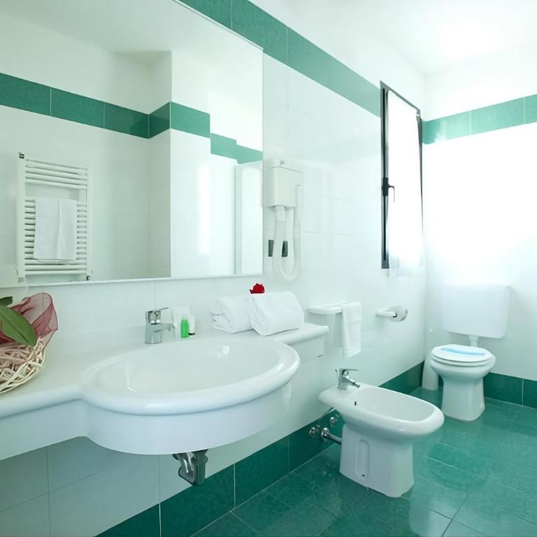 Hotel Falcone - Camera Tripla Classic - 2