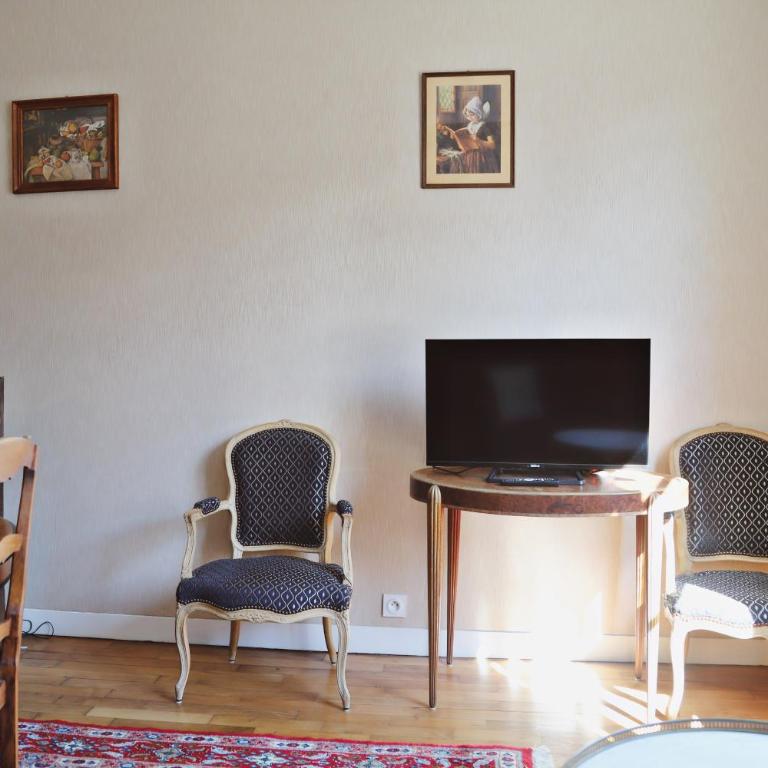 Appart style château en plein centre - Appartement 1 Chambre - 16