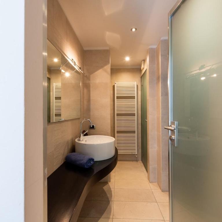 239sqm in Centro near Duomo with Garage and 12 Seats - Appartamento - 47