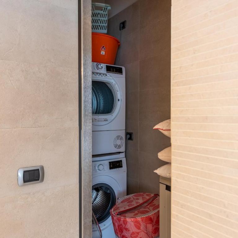 239sqm in Centro near Duomo with Garage and 12 Seats - Appartamento - 56